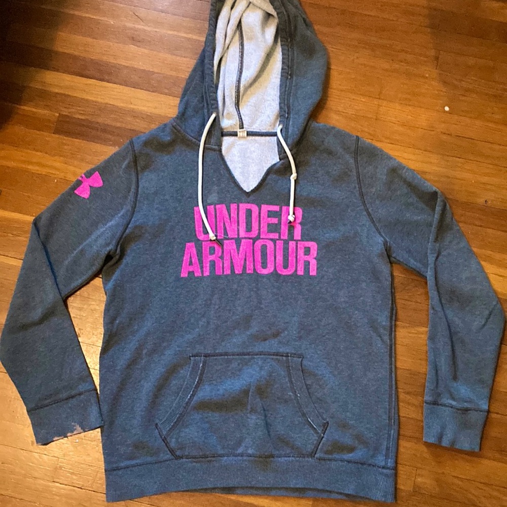 Under Armour hoodie size Small